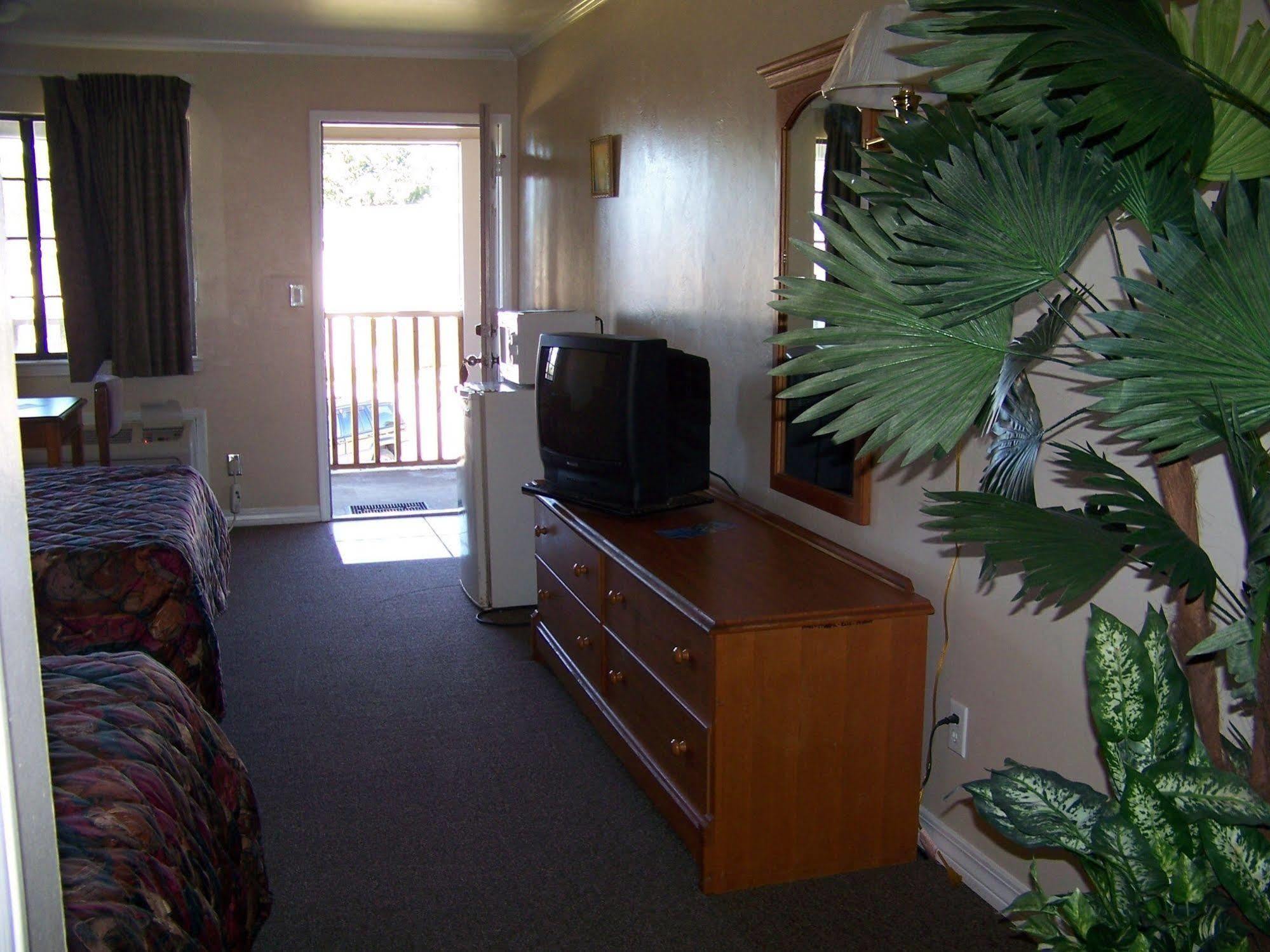 Emerald Sands Inn Milton Buitenkant foto